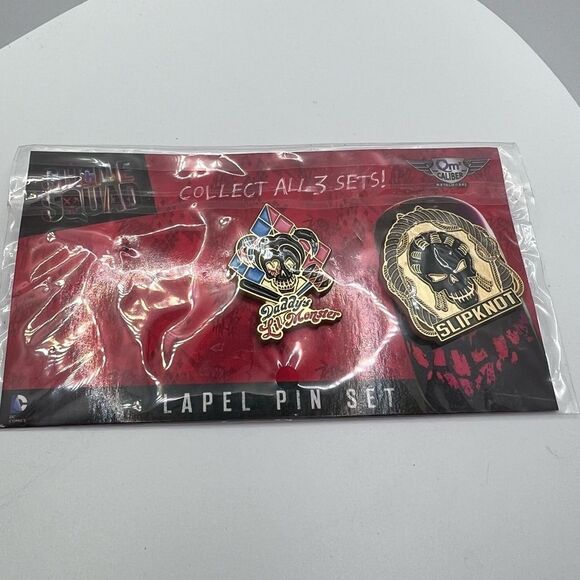 SUICIDE Squad ~ Harley Quinn ~ Lapel Pin Set ~ Open Package ~ New Pins - Picture 1 of 3